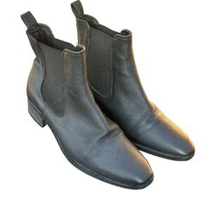 Frank & Oak Black Leather Slip On Chelsea Ankle  Boots  Booties Women size 8